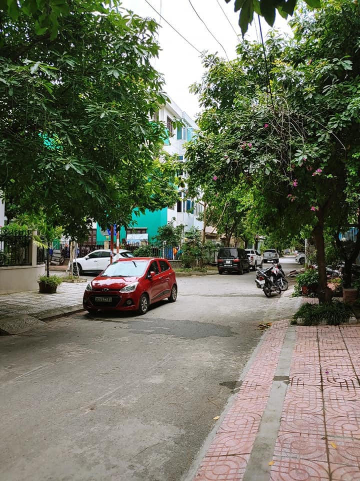 8 Tỷ 750 , 50m x 5 tầng, Vỉa Hè, Thang Máy, PLLK KĐT Văn Khê Hà Đông