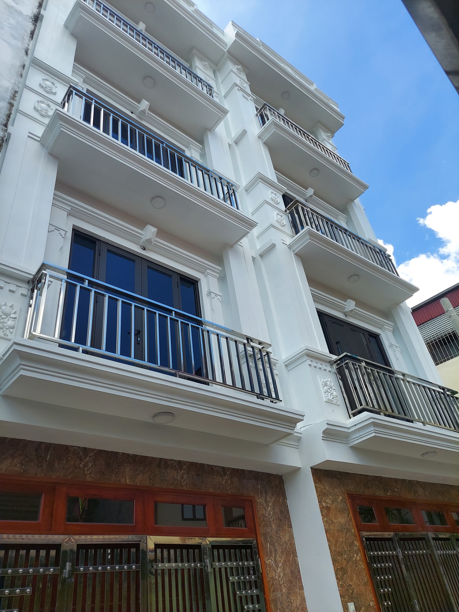 Bán nhà Lê Trọng Tấn-HĐ 35m*5T*4,2m MT. Taxi qua nhà,đỗ cửa nhỉnh 4 tỷ