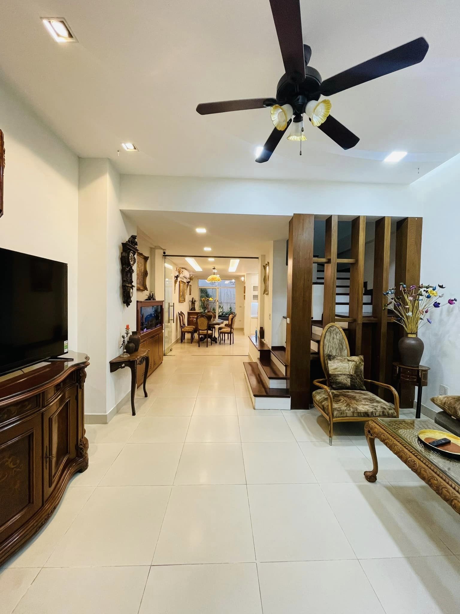 Hạ sốc gần 2 tỷ bán gấp biệt thự mini phố Đào Tấn Ba Đình 95m mt 5m oto giá hơn 17 tỷ .