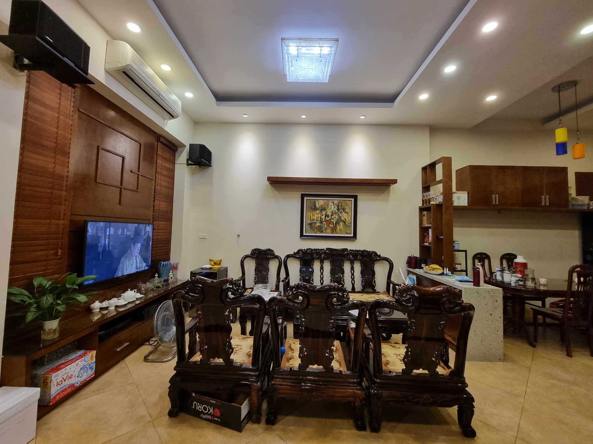 BÁN NHÀ PHỐ TRẦN QUỐC HOÀN, Cầu Giấy 50M 5T Ô TÔ NHỈNH 10 TỶ