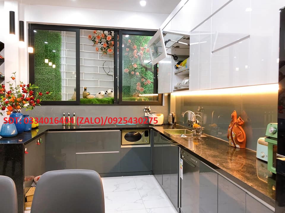 TRUNG KÍNH - OTO ĐỖ CỬA - CHƯA ĐẾN 7 TỶ - FULL TIỆN ÍCH