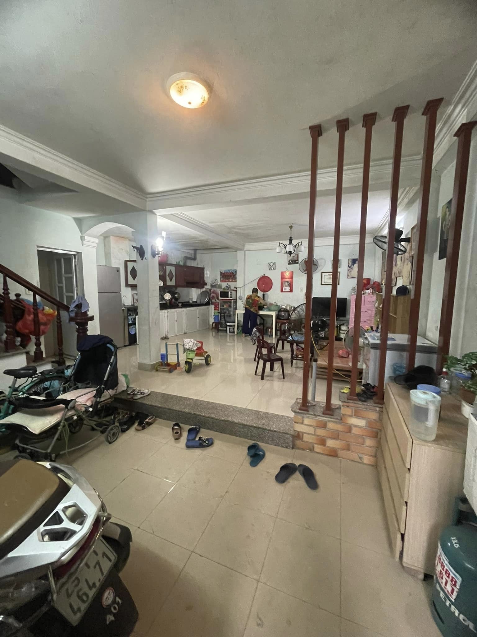 Bán gấp nhà đẹp Kim Giang chỉ 5.49 tỷ, 55m x 4T, Ngõ Nông Nhà rộng View hồ