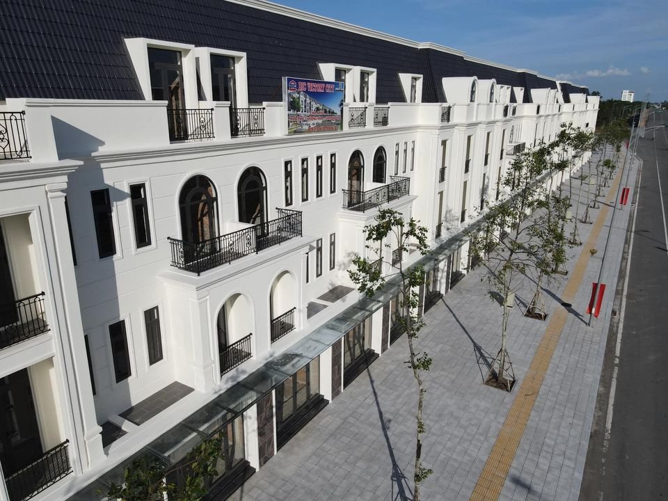 NỀN KẾ GÓC GẦN MẶT TIỀN ĐẠI LỘ VÕ NGUYÊN GIÁP 53M