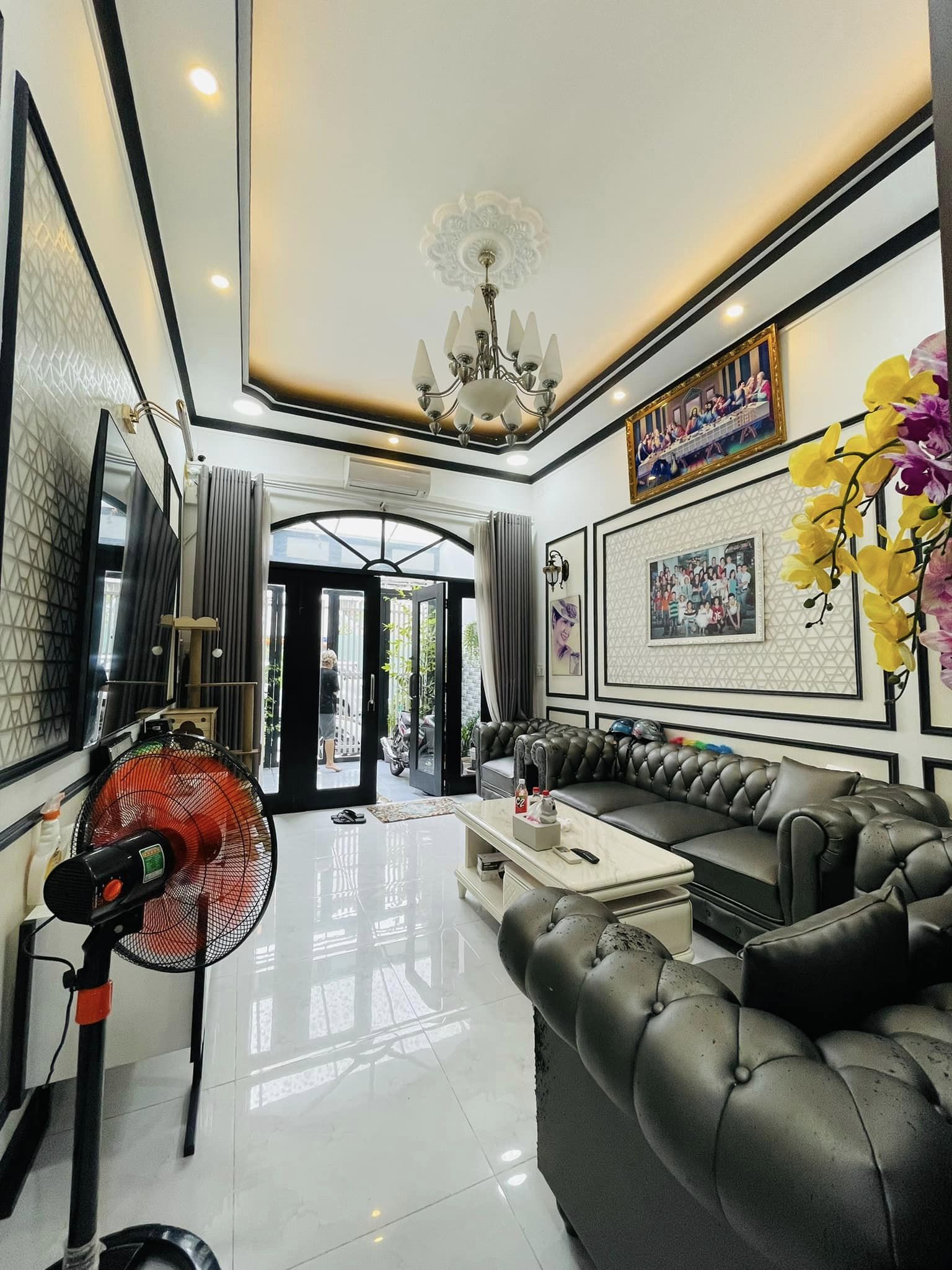 BÁN NHANH SIÊU PHẨM QUẬN TÂN BÌNH, TẶNG FULL NỘI THẤT, HẺM XE TẢI TRÁNH