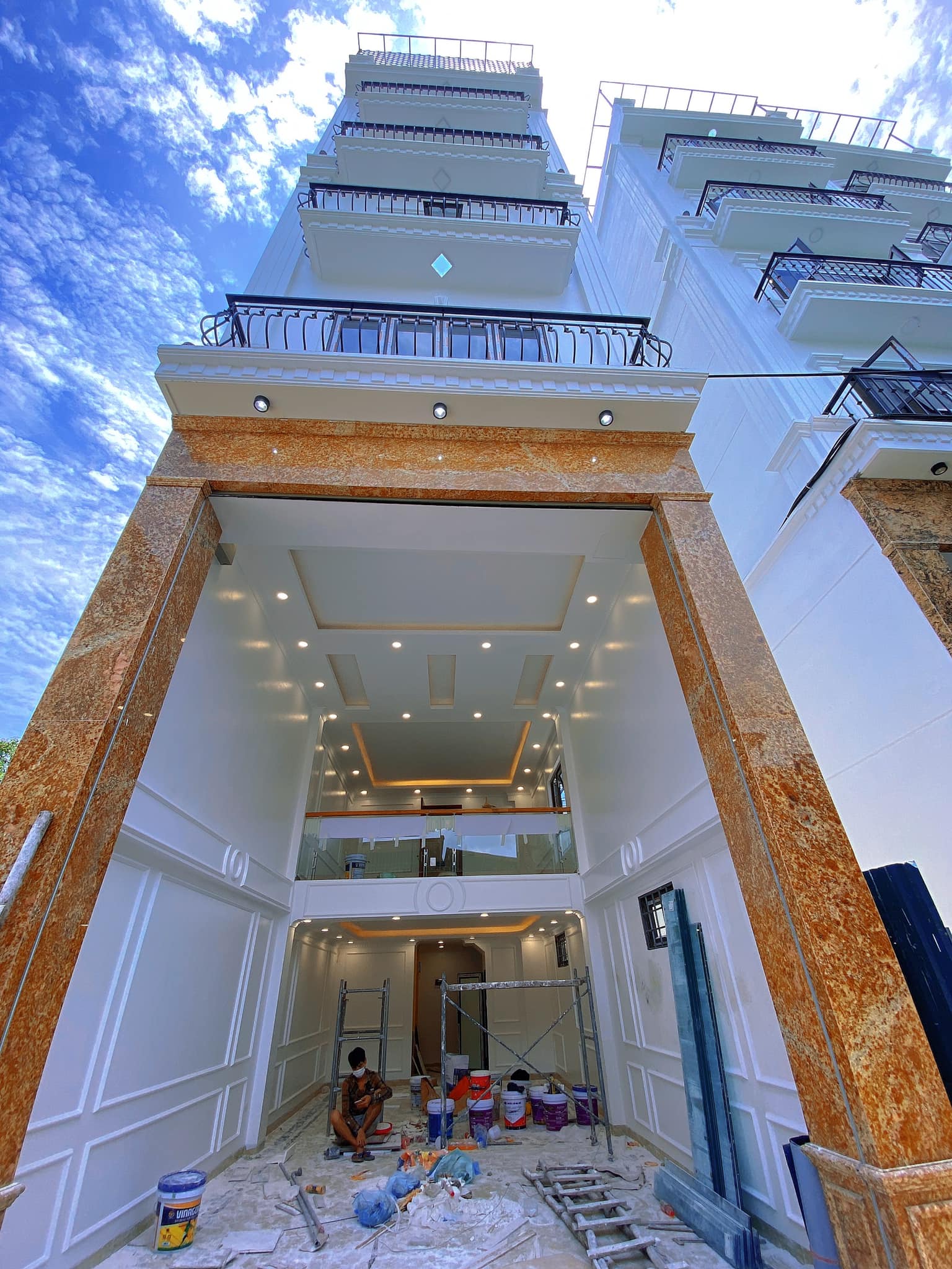 GẤP, NHÀ MỚI, PHÂN LÔ CHIẾN THẮNG, Ô TÔ TRÁNH, VỈA HÈ, KINH DOANH, 7 TỶ, NHÀ BÊN CẠNH BÁN 8.1 TỶ.