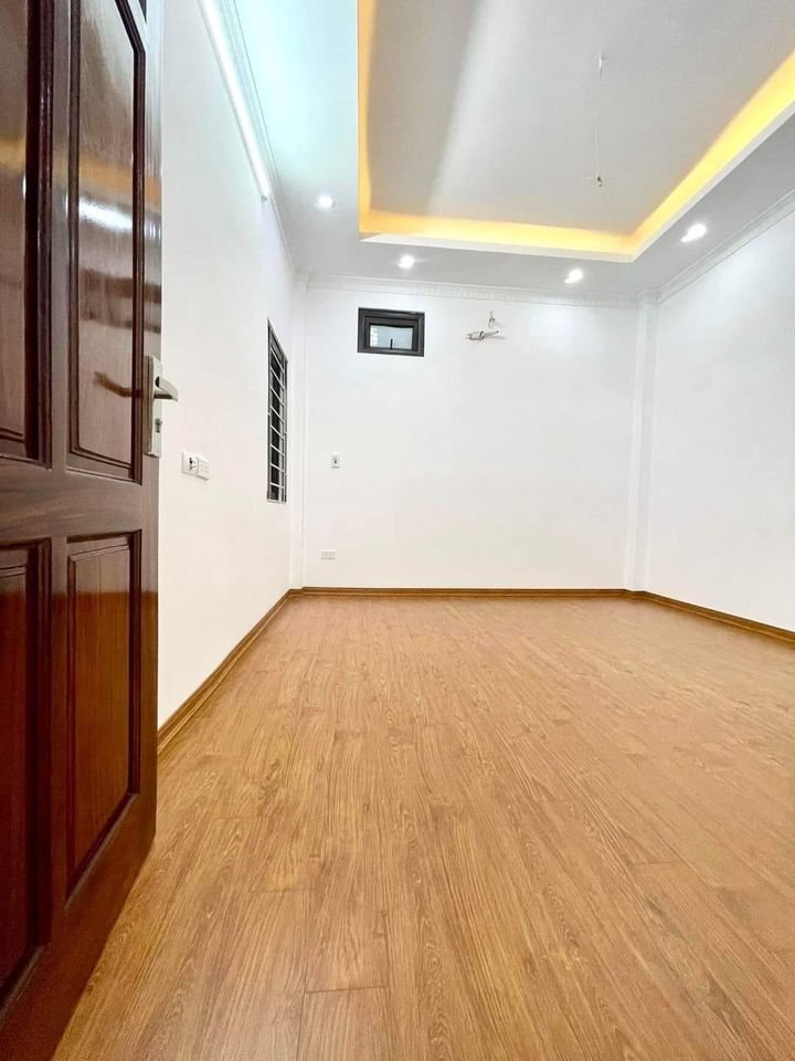 HIẾM CÓ ĐỂ SỞ HỮU CĂN NHÀ TRONG NGÕ 279 ĐỘI CẤN 35M2 X 5 TẦNG CHỈ 4 TỶ