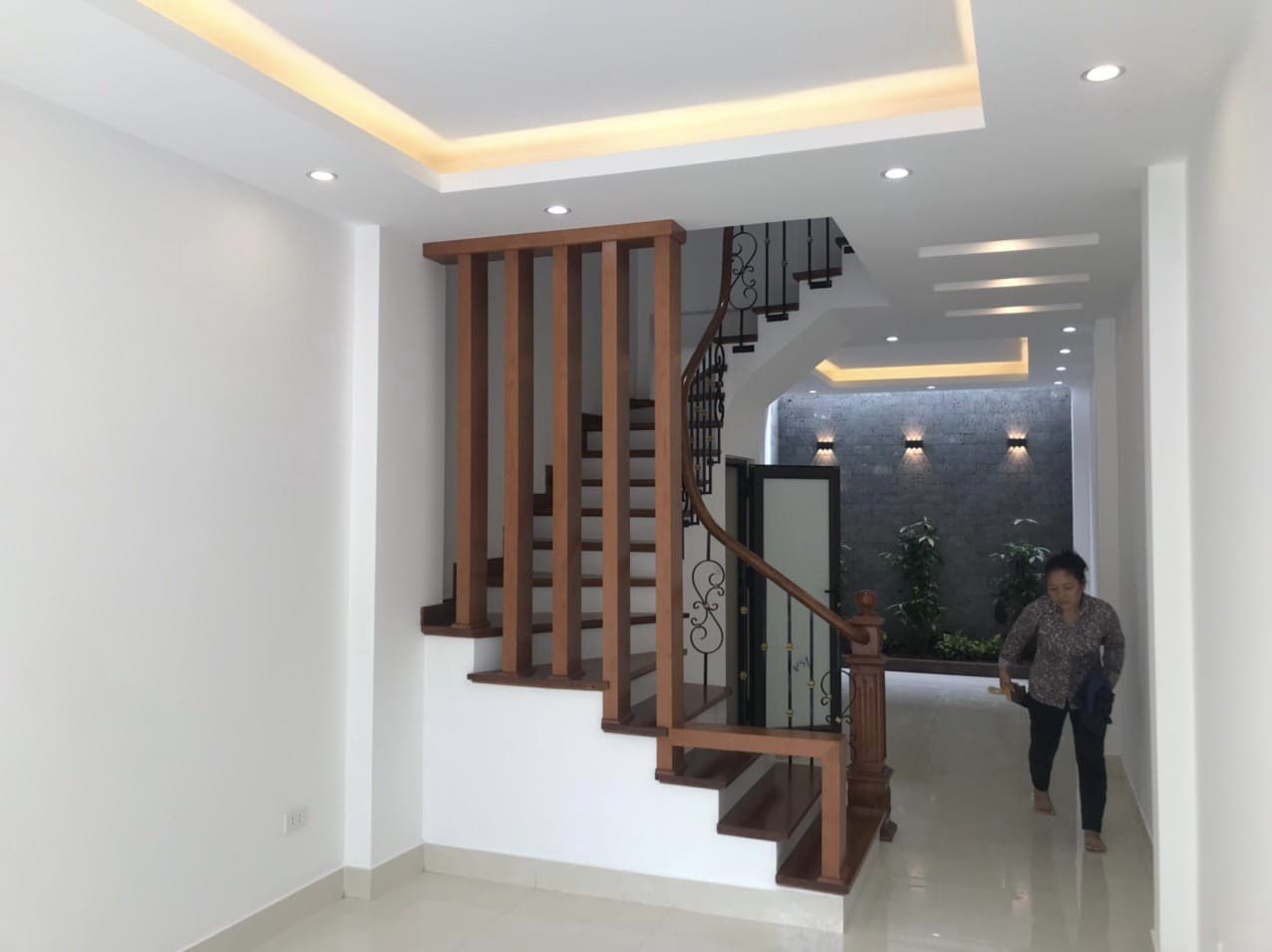 Bán nhà tại Vĩnh Hưng , Q Hoàng Mai , Hà Nội 42m2 , 4 tầng , giá 4.5tỷ
