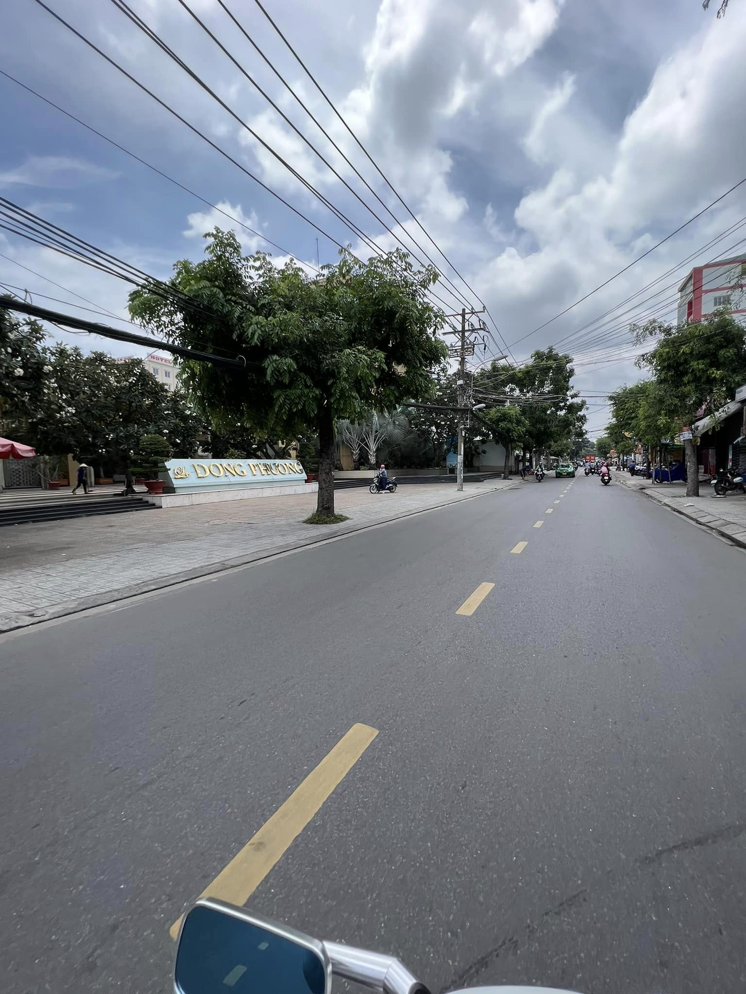 MẶT TIỀN Nguyễn Văn Quá 50m2 gần nhà hàng Đông Phương