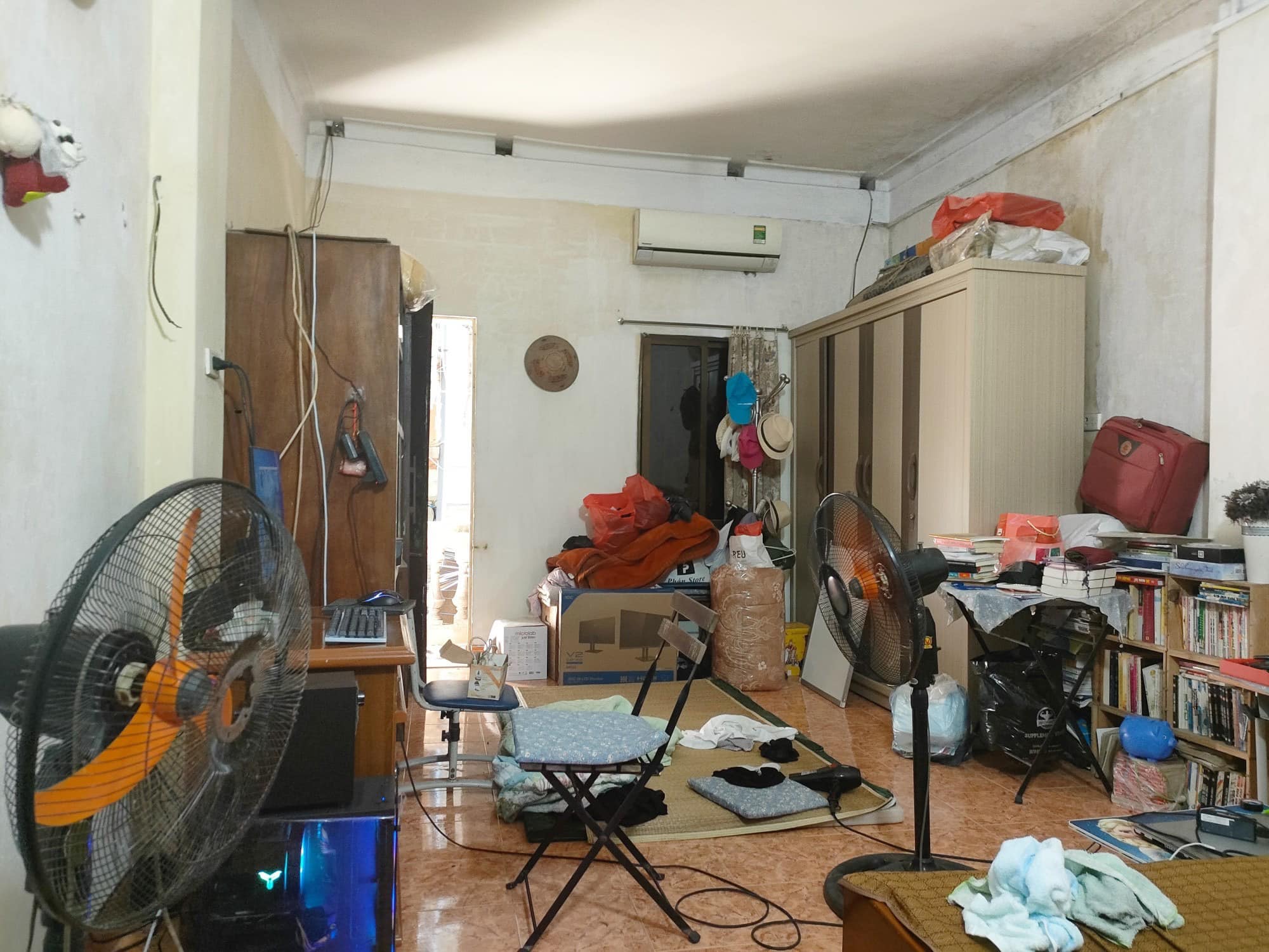 Bán Nhà Phố Bạch Mai 39m2 x 3 Tầng Giá 2,95 Tỷ Ngõ Nông Ba Gác Nở Hậu