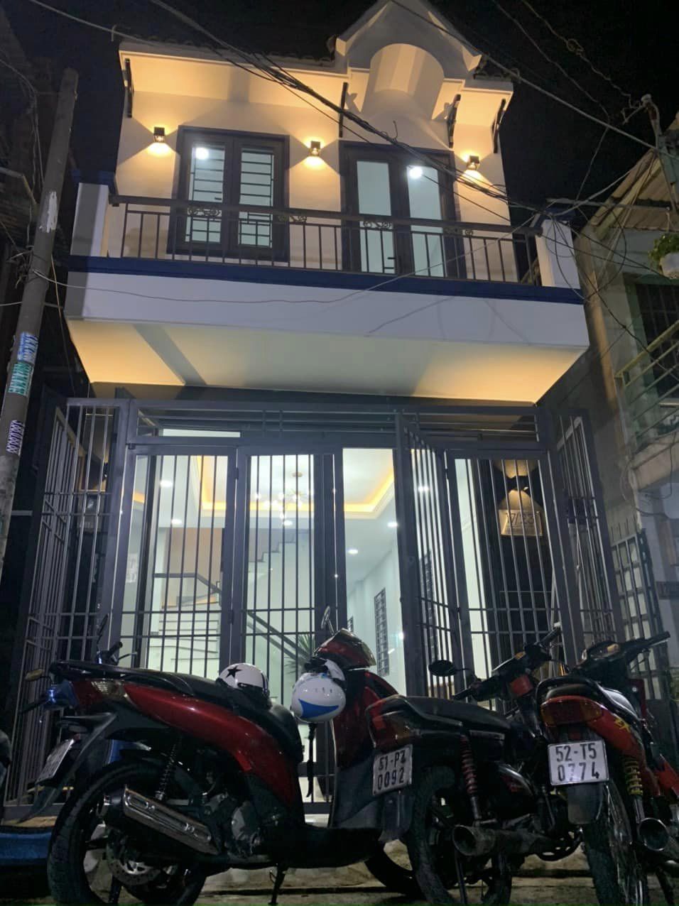 BÁN GẤP NHÀ RIÊNG LUỸ BÁN BÍCH, 2 TẦNG, 64M2 NHỈNH 6xTỷ.