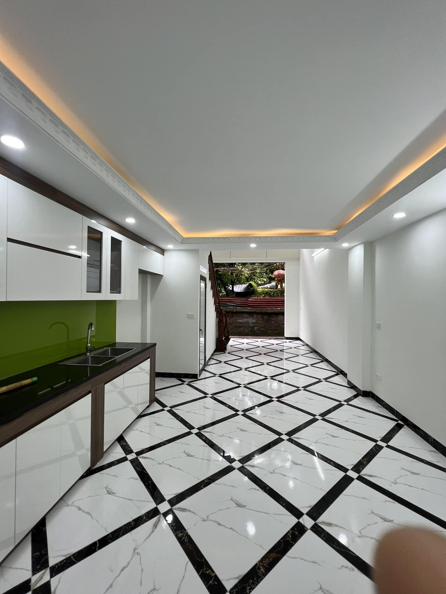 Bán nhà phân lô Cổ Điển Tứ Hiệp, 42m , 5 tầng ,mt 4, 2 thoáng vĩnh viễn, nhà đẹp vuông vắn