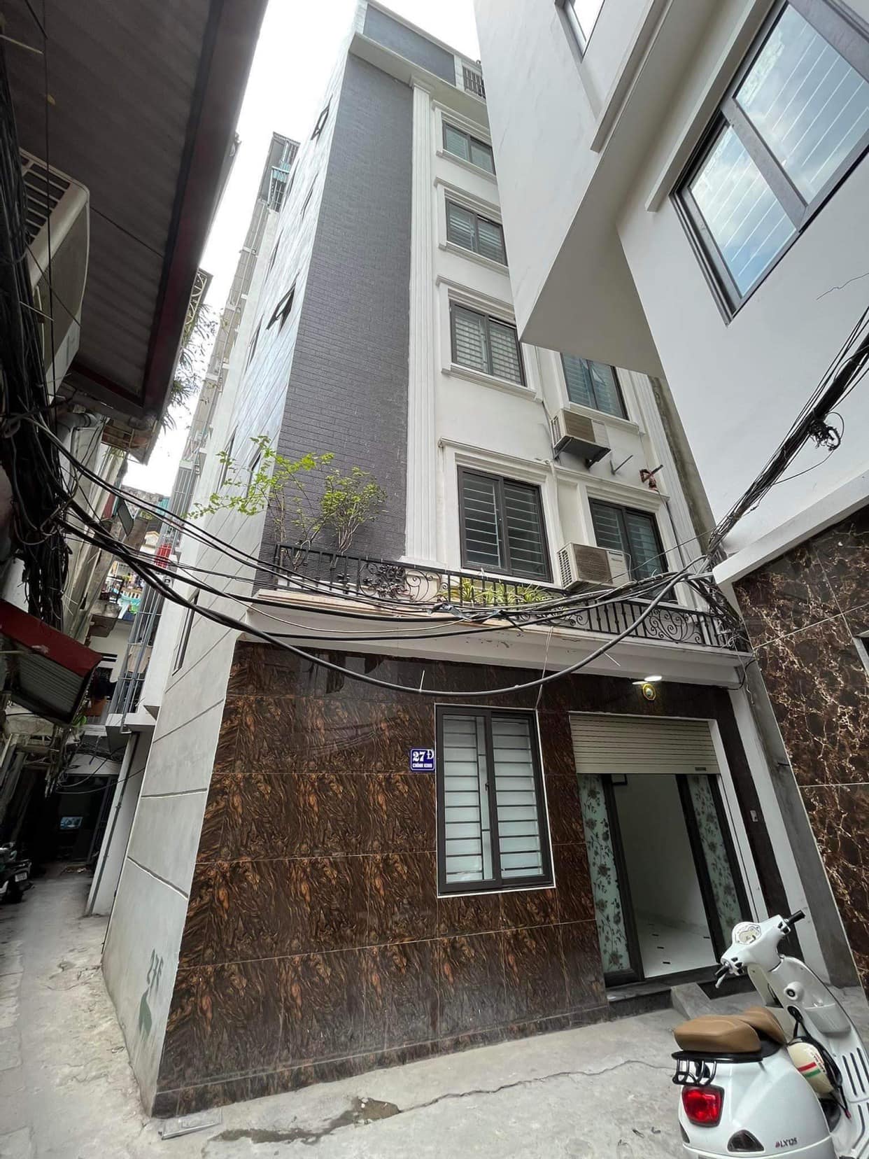 Bán gấp nhà đẹp giá rẻ Chính Kinh 4 tỷ, 35m x 6T Lô Góc, Ngõ to cực thoáng, Nhà đẹp lung linh