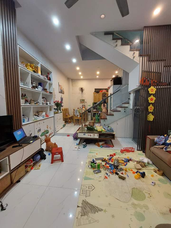 Mặt Phố Cự Lộc 52m2x4T Giá Chào 10.8 TỶ Có TL