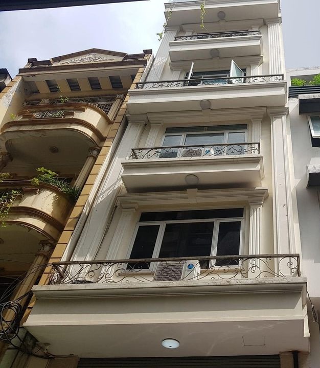 Bán nhà Hào Nam, kinh doanh, ô tô, 42m * 5 tầng , 7.2 Tỷ