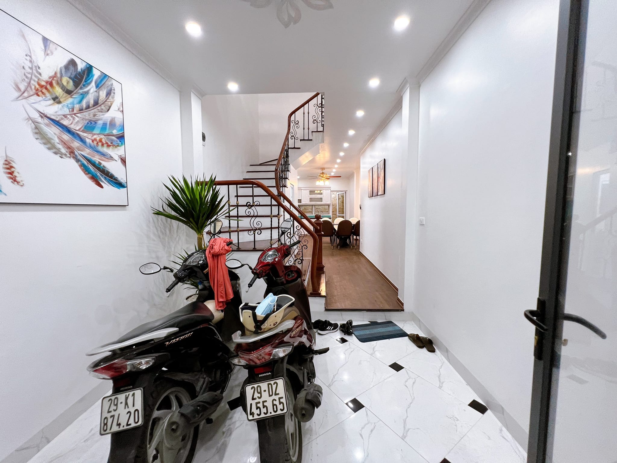 Cần bán nhà riêng mới đẹp ngõ 43 Trung Kính, Cầu Giấy. DT 47m2, giá 5,35 tỷ.