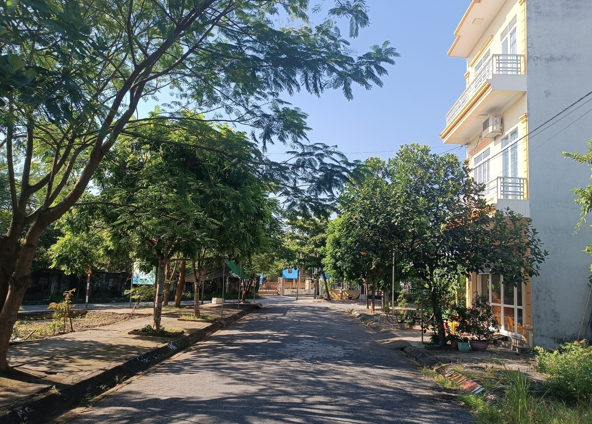 Mặt đường100m2 đối diện quận Anh Dũng ,Dương Kinh , Hải Phòng.