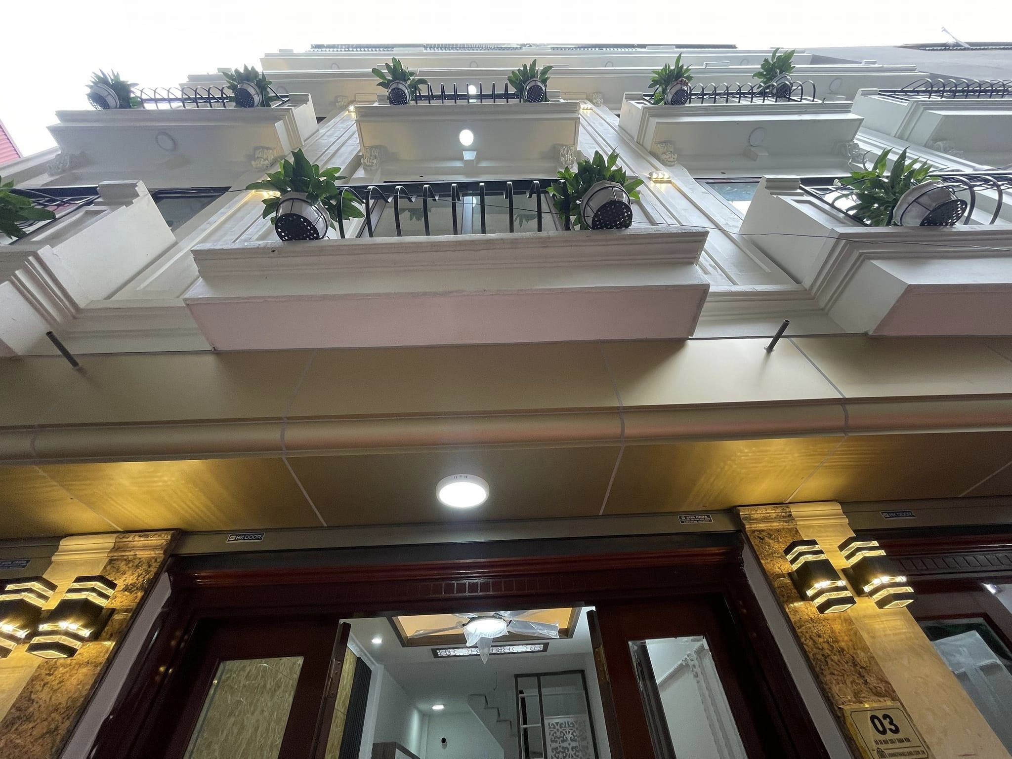 Chính chủ bán gấp nhà Nguyễn Khang Cầu Giấy, KD, Ô TÔ, 2 thoáng, 40m x 4 Tầng