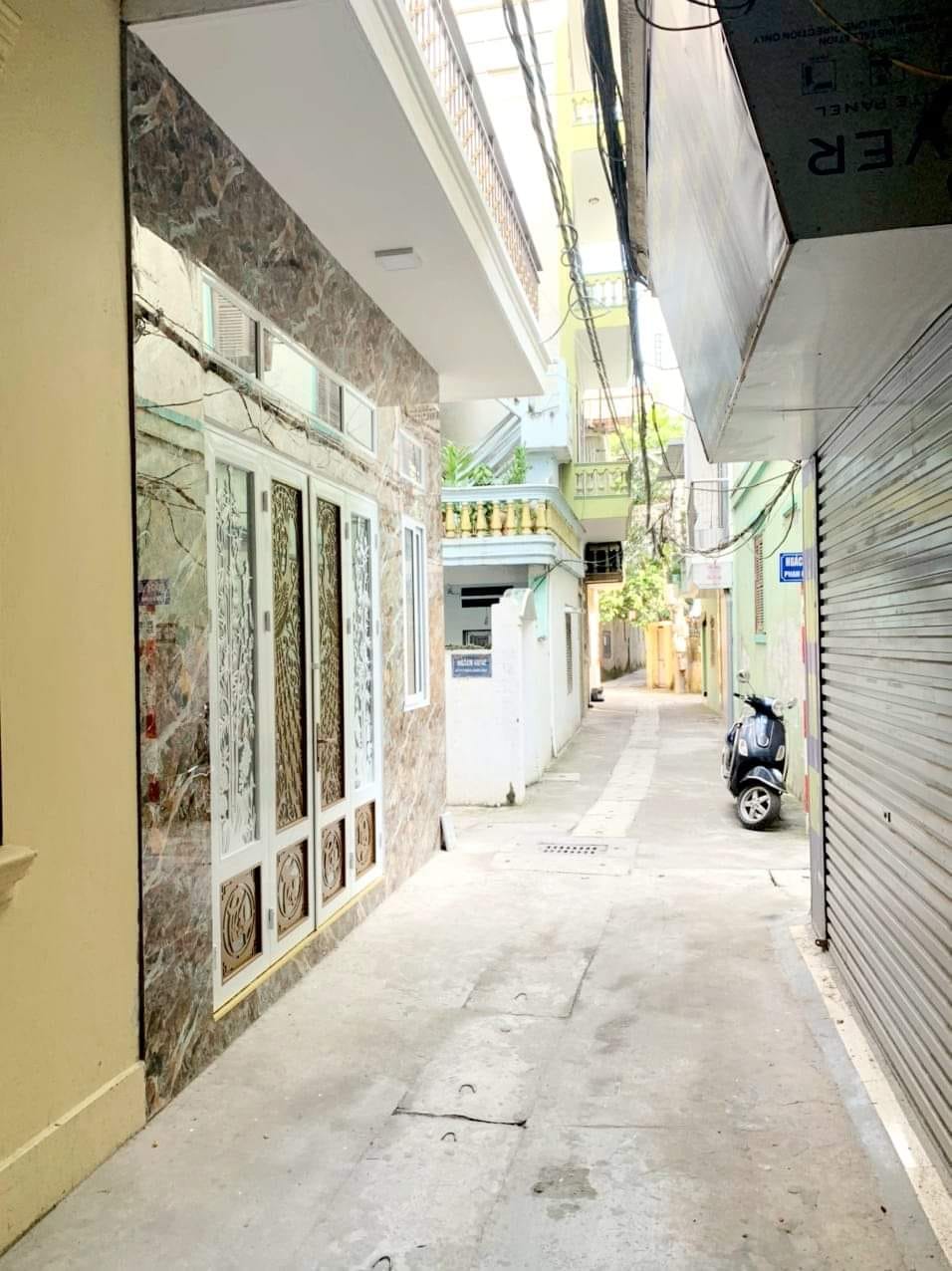 Bán gấp nhà đẹp Hoàng Văn Thái 6.5 tỷ, 45m x 5T Ngõ Thông, Lô góc, Thang Máy, nhà đẹp ở ngay