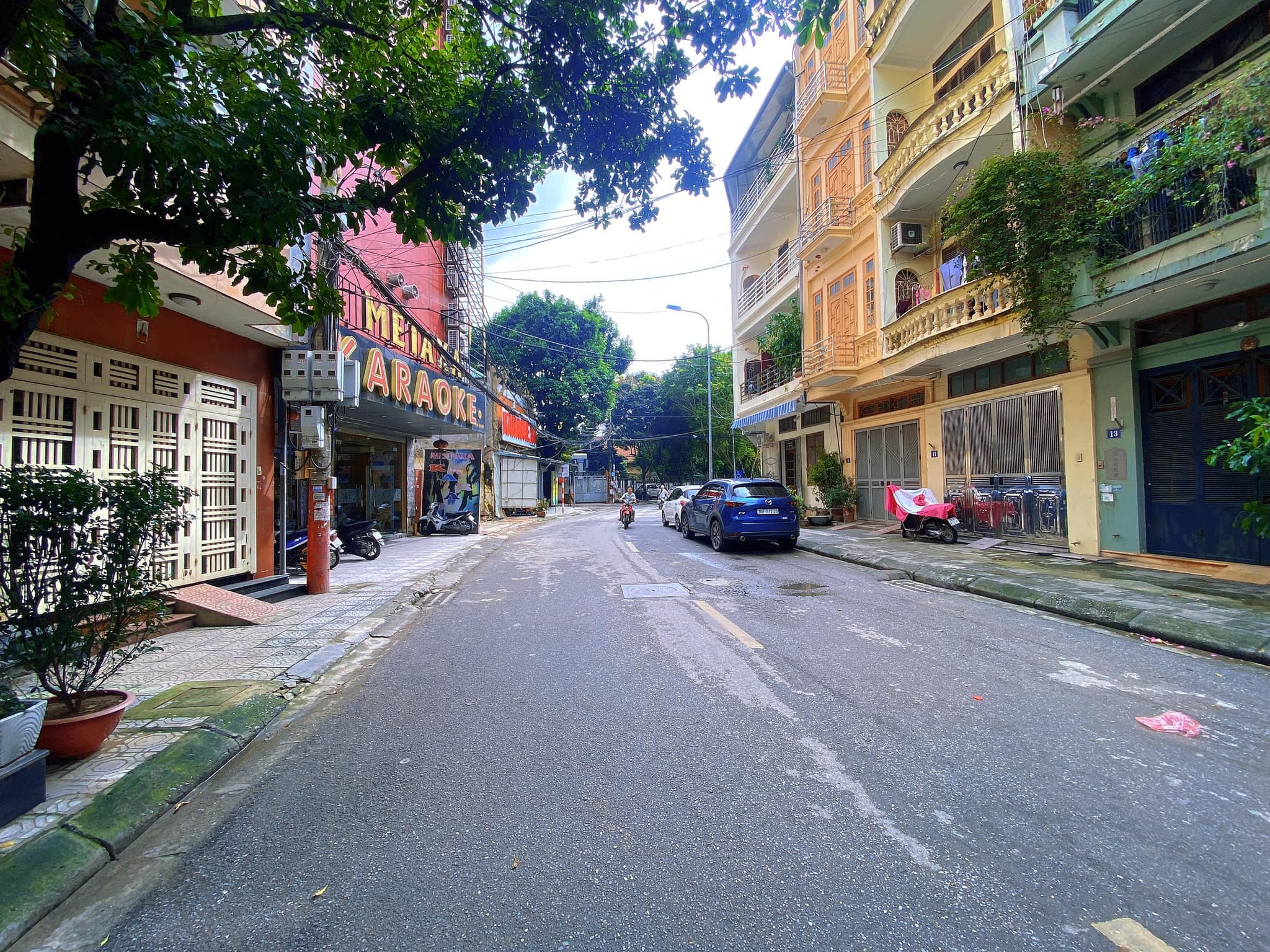 Mặt phố Phạm Thận Duật 48m2, MT 4m7, vỉa hè ô tô dừng đỗ, kinh doanh tốt, 15.1 tỷ