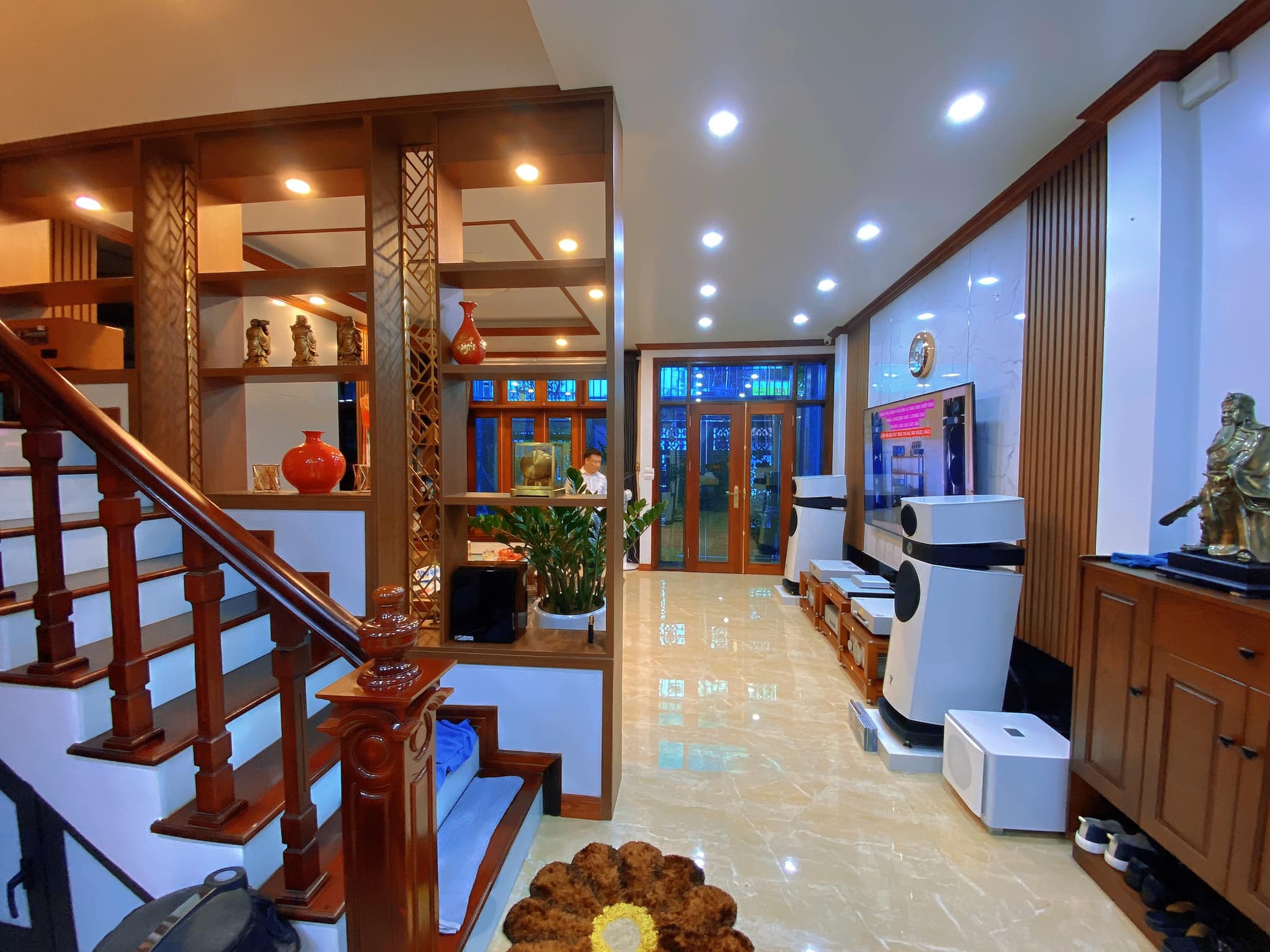 BÁN NHÀ PHÂN LÔ NGUYỄN HOÀNG TỪ LIÊM NGÕ THÔNG, ÔTÔ TRÁNH, TẶNG FULL NỘI THẤT 20 TỶ 5.