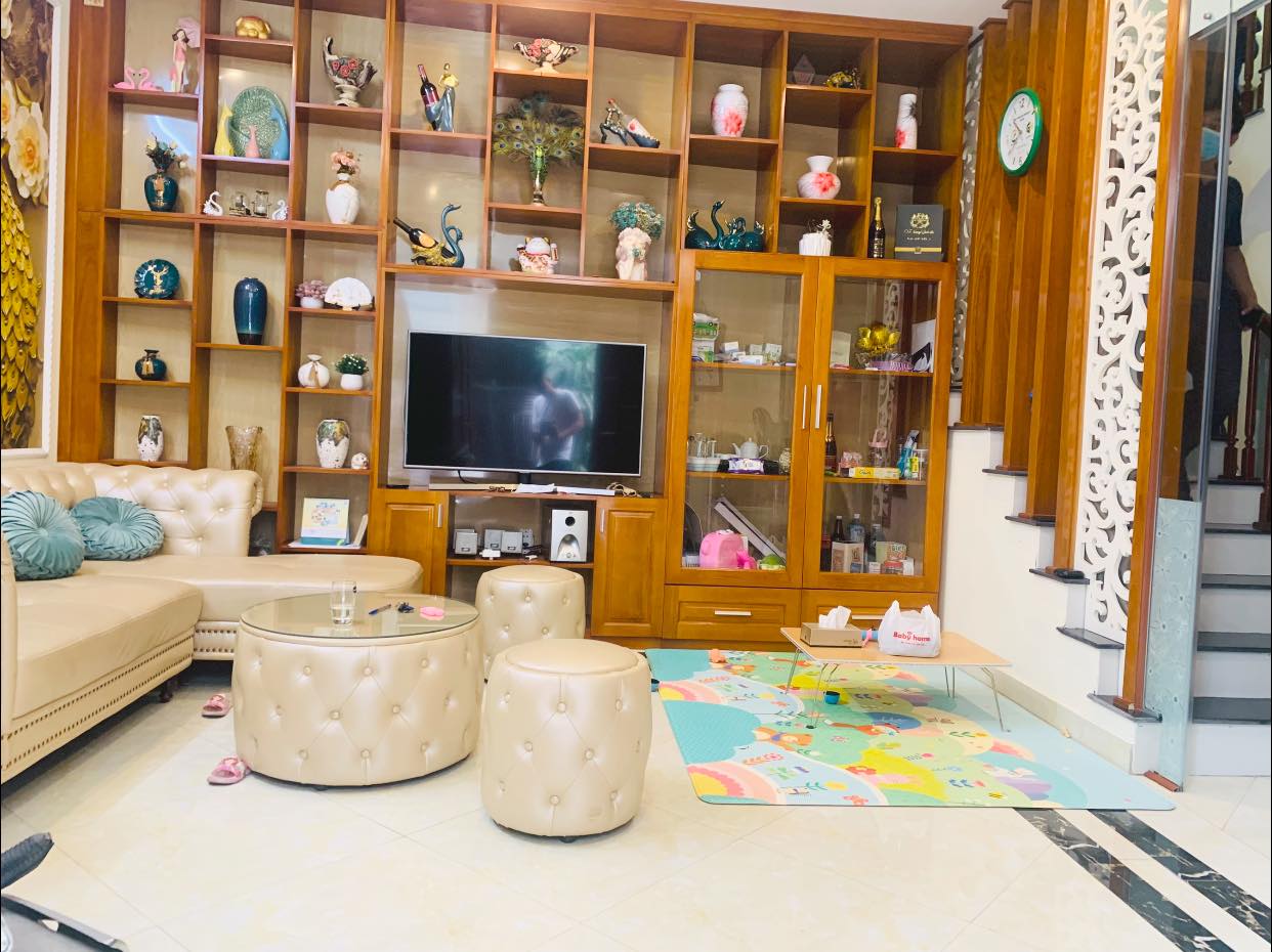 BÁN NHÀ GIÁP BÁT, NGÕ THÔNG, NHÀ ĐẸP, GẦN Ô TÔ.