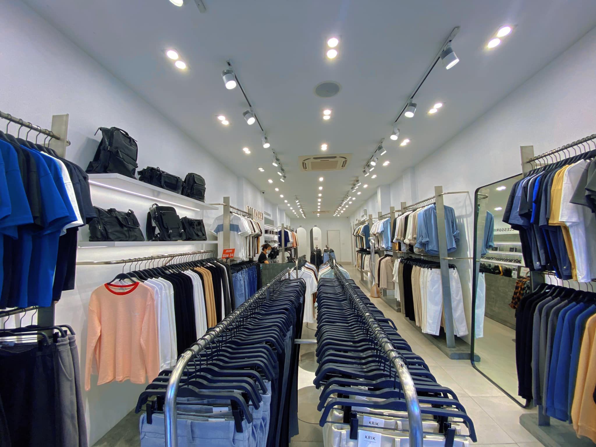 Bán nhà mặt phố Chùa Bộc 107M2 Mặt tiền4.2M 55 Tỷ -Vuông Nở Hậu