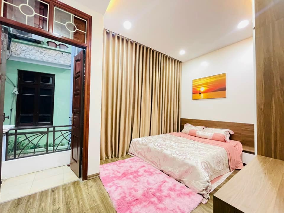 THANH LÝ NHÀ ĐẸP TRẦN THÁI TÔNG CẦU GIẤY 42M2 4 TẦNG CHỈ NHỈNH 5T.FULL NỘI THẤT CAO CẤP.