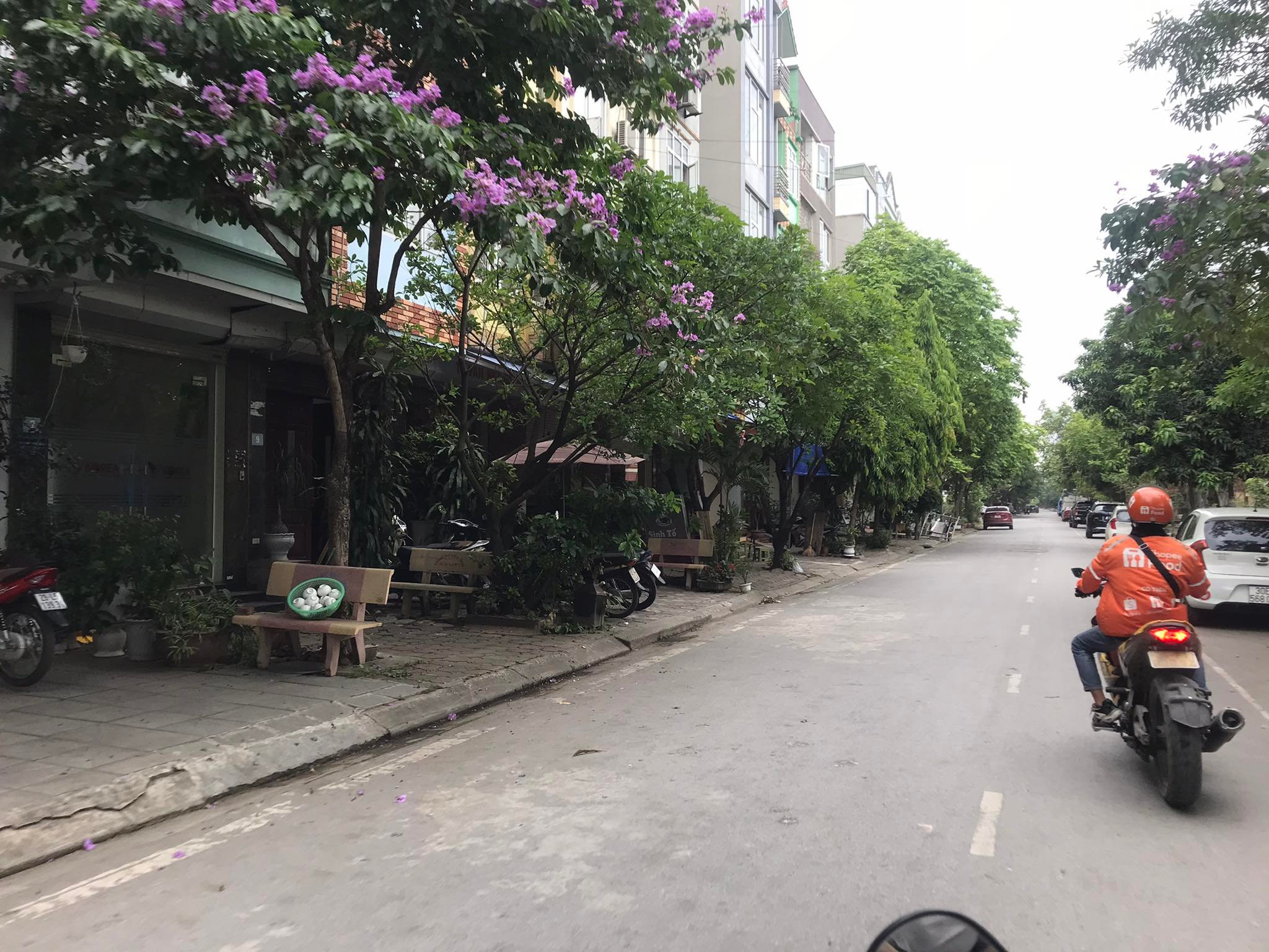 Bán nhà Phân lô, vỉa hè 2 bên, đường 3 ô tô tránh, chỉ hơn 5 tỷ