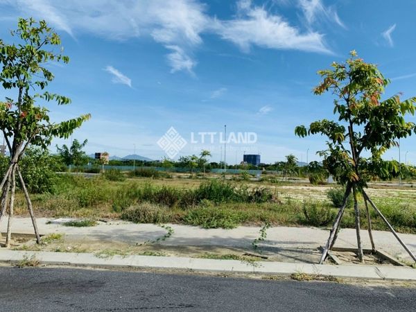 Đất FPT giá sập hầm, rẻ hơn thị trường 102m2