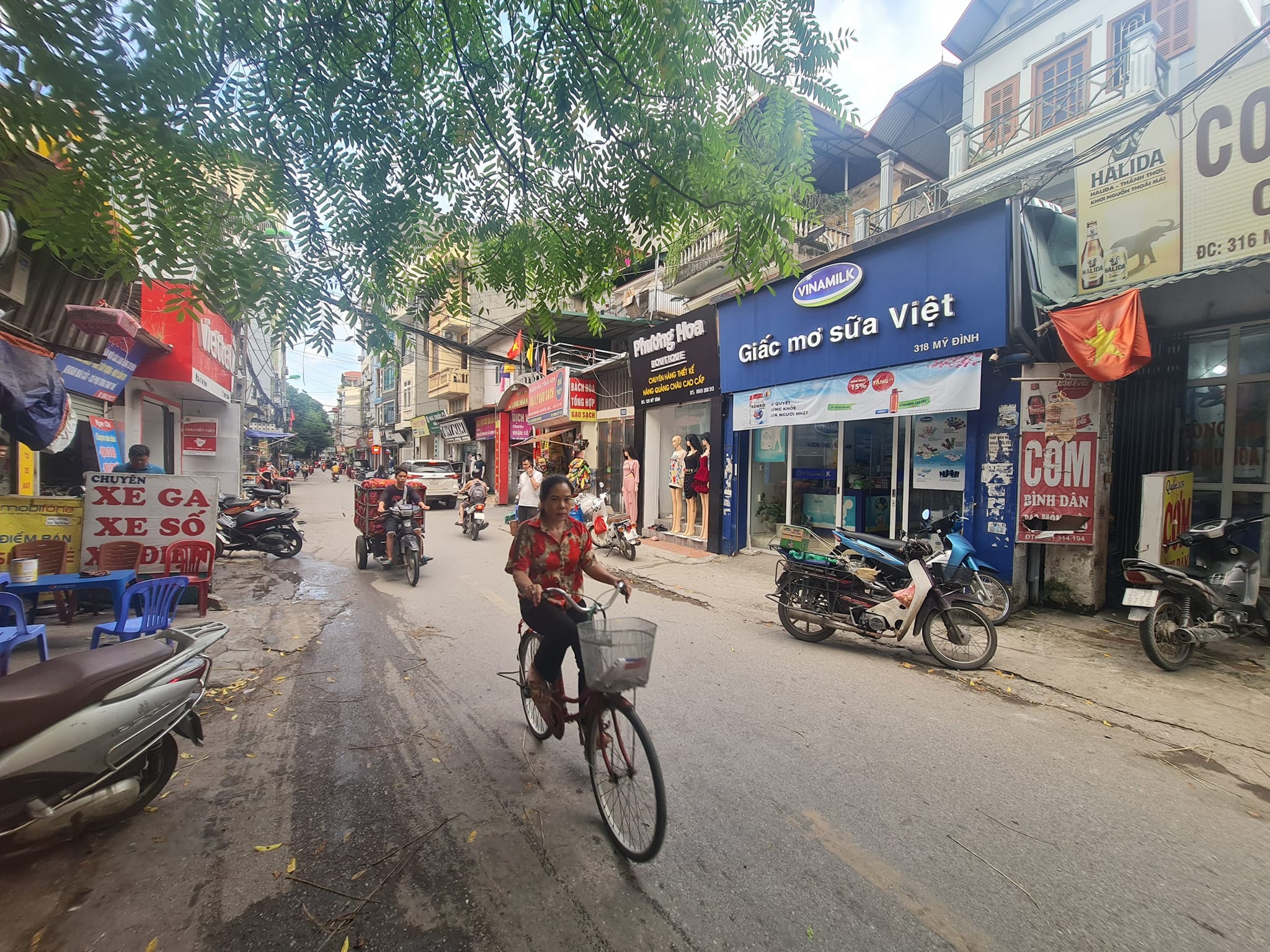 Bán nhà mặt phố Mỹ Đình 128m2, vỉa hè ô tô tránh, kinh doanh sầm uất, 2 thoáng, 32.9 tỷ