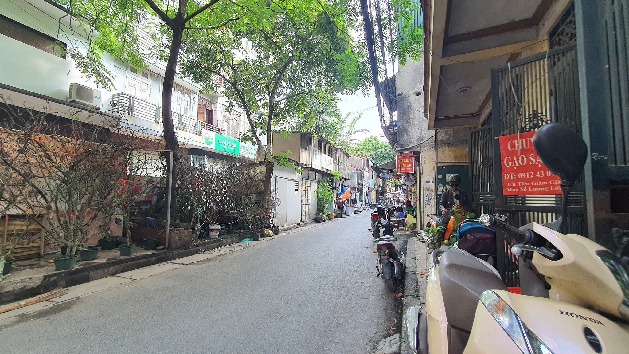 Nhà Hồ Tùng Mậu 160m2, MT 8m2, 13 phòng, gần phố, hàng xóm Goldmark City, 14.3 tỷ