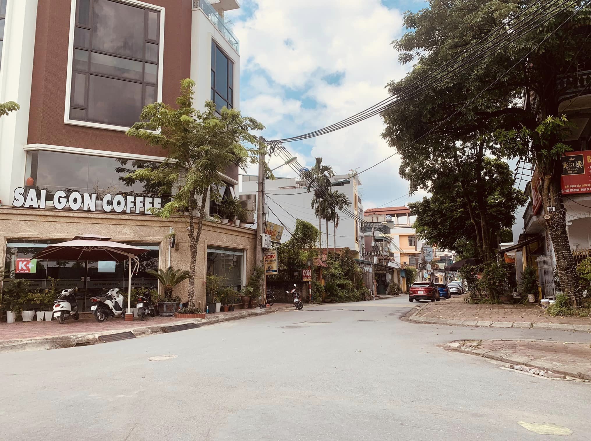 Cần bán gấp nhà Phố Bùi Huy Bích, Linh Đàm, 65m2 x 3 tầng, đường 10m, Giá: 9,45 tỷ( ctl)