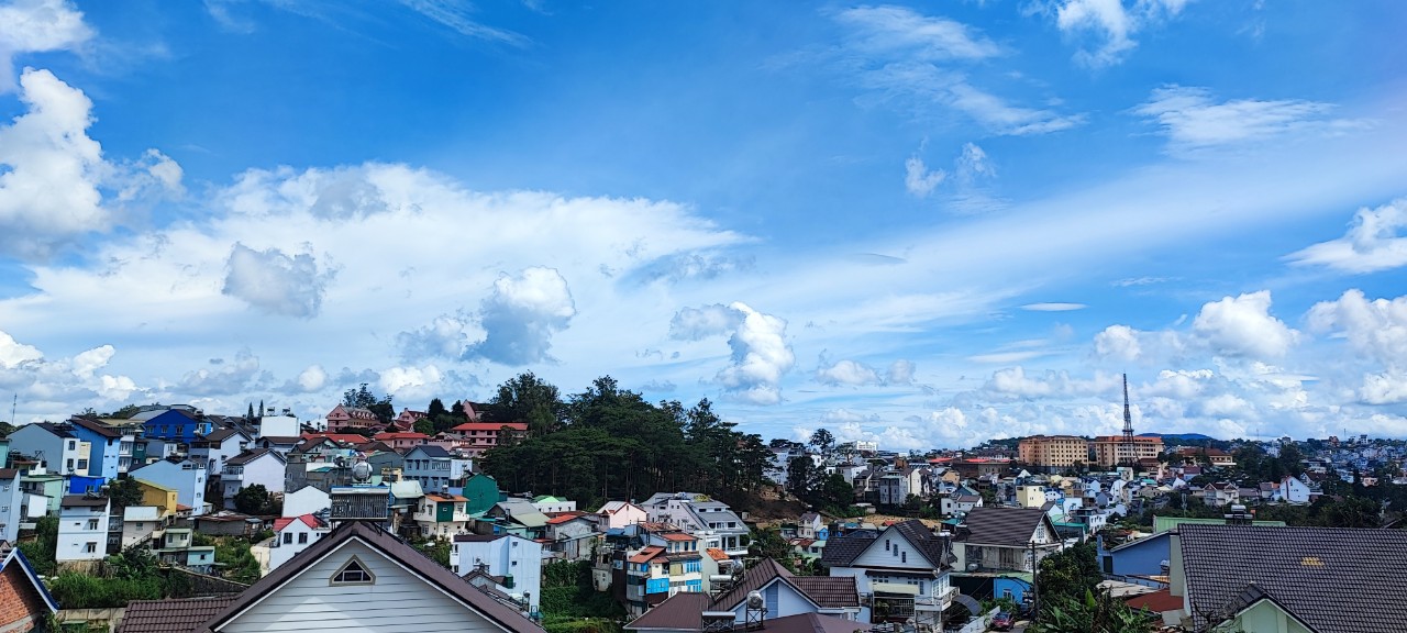 HẠ GIÁ CHỈ CÒN 4 TỶ 1 - CÓ LIỀN TAY CĂN NHÀ XINH - ĐƯỜNG Ô TÔ - TẶNG KÈM 2 PHÒNG TRỌ ĐANG CHO THUÊ TẠI NGÔ QUYỀN - P6-