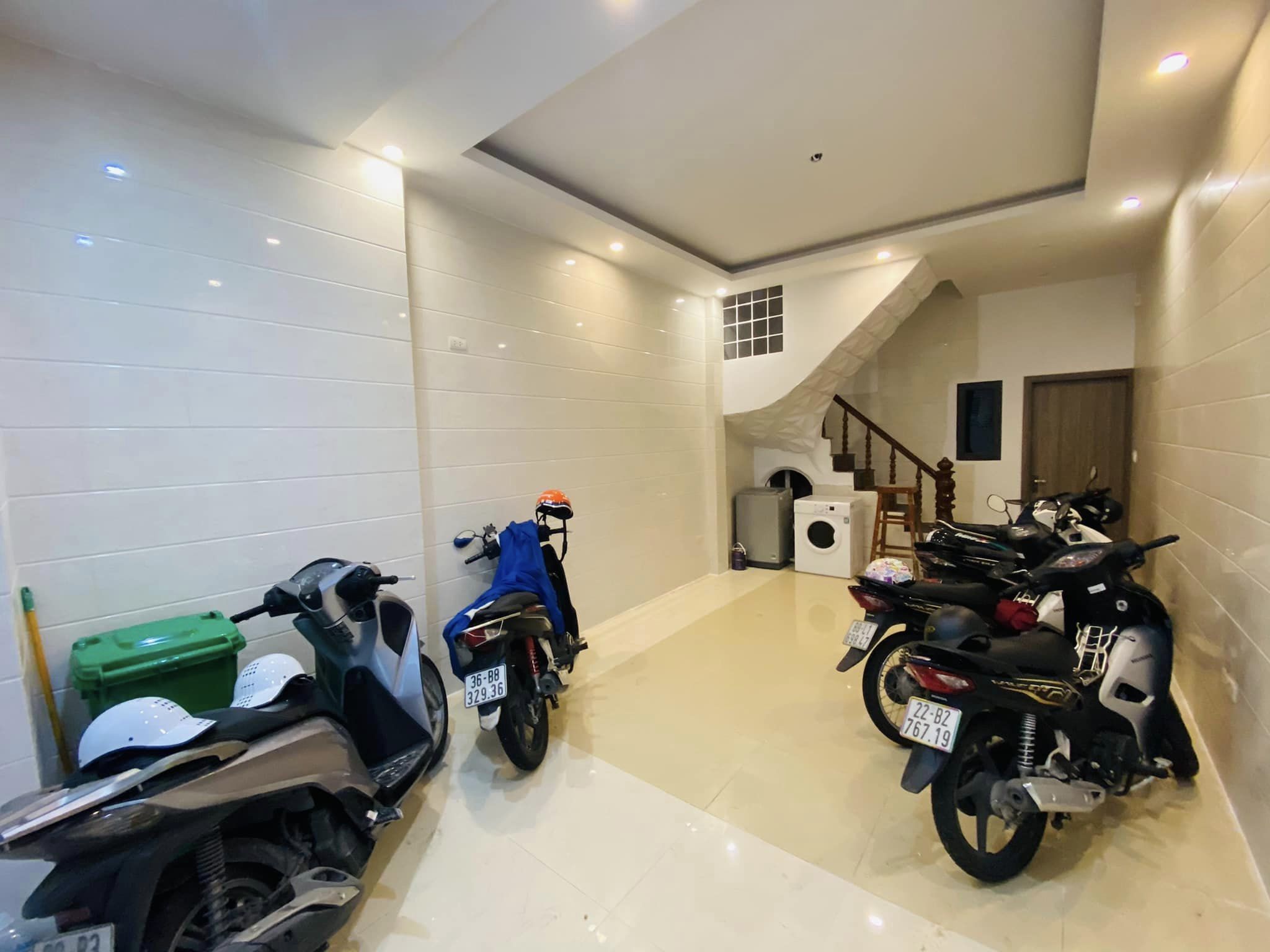 5.8 Tỷ Dòng tiền 40TR/Tháng -Ngã Tư Sở- 7 phòng Khai thác Mới cứng