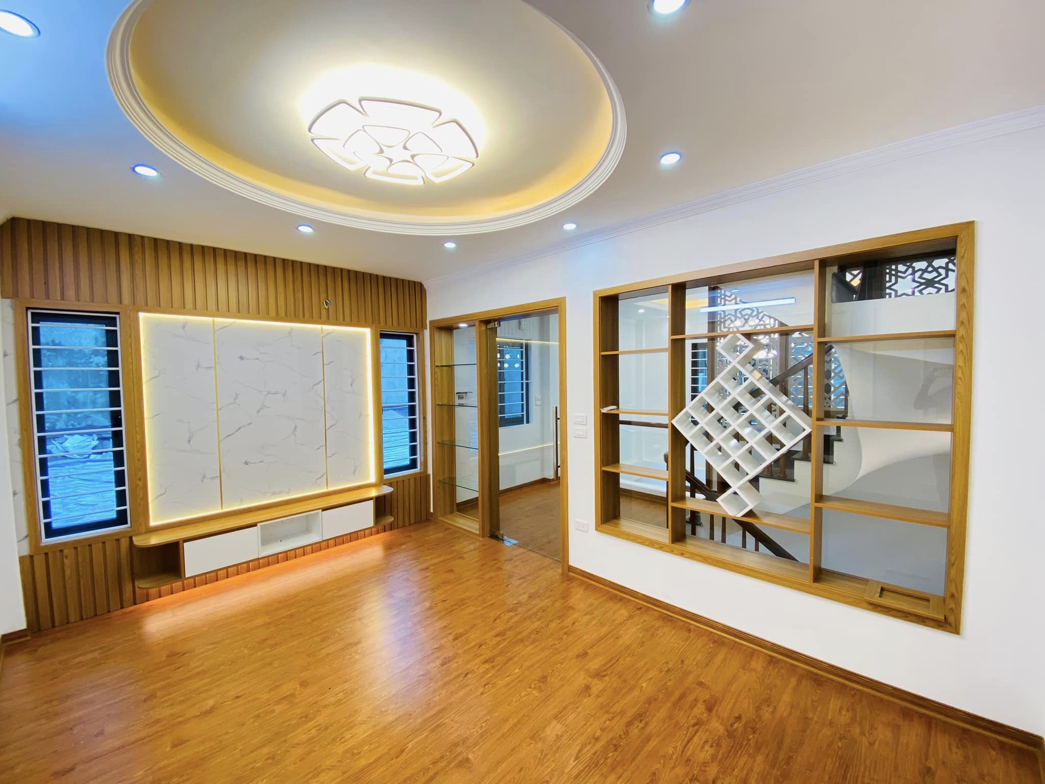 Nhà Mới Đẹp Khương Đình 45m2 - 5 Tầng - Mặt Tiền 5m - Nhỉnh 6 Tỷ.