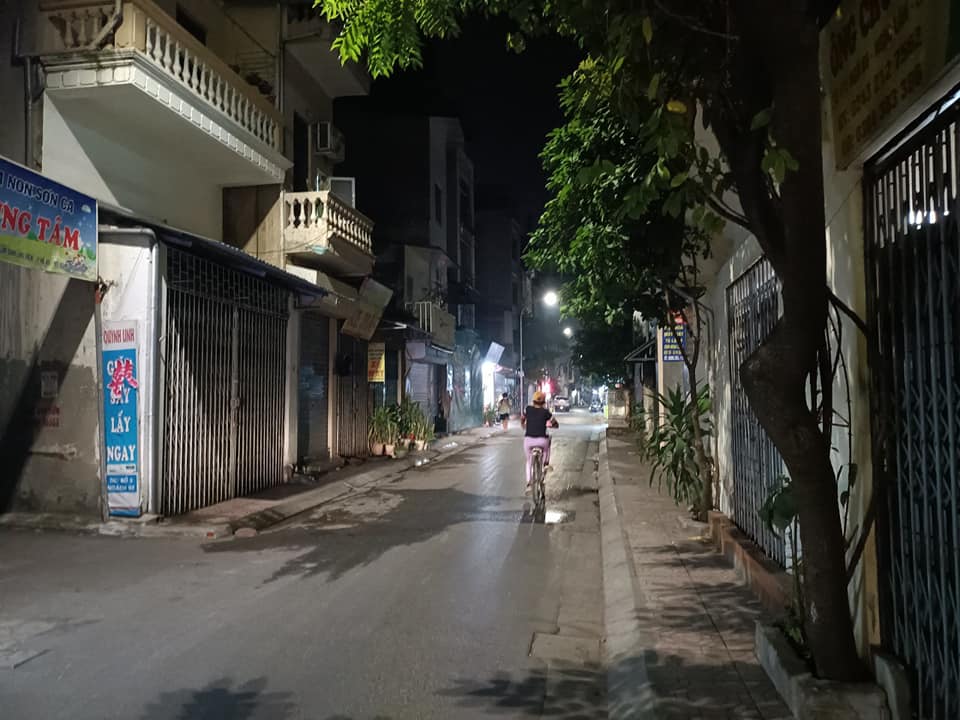 Nhà ngõ 66 Ngọc Lâm ô tô tránh 70m giá nhỉnh 8ty.