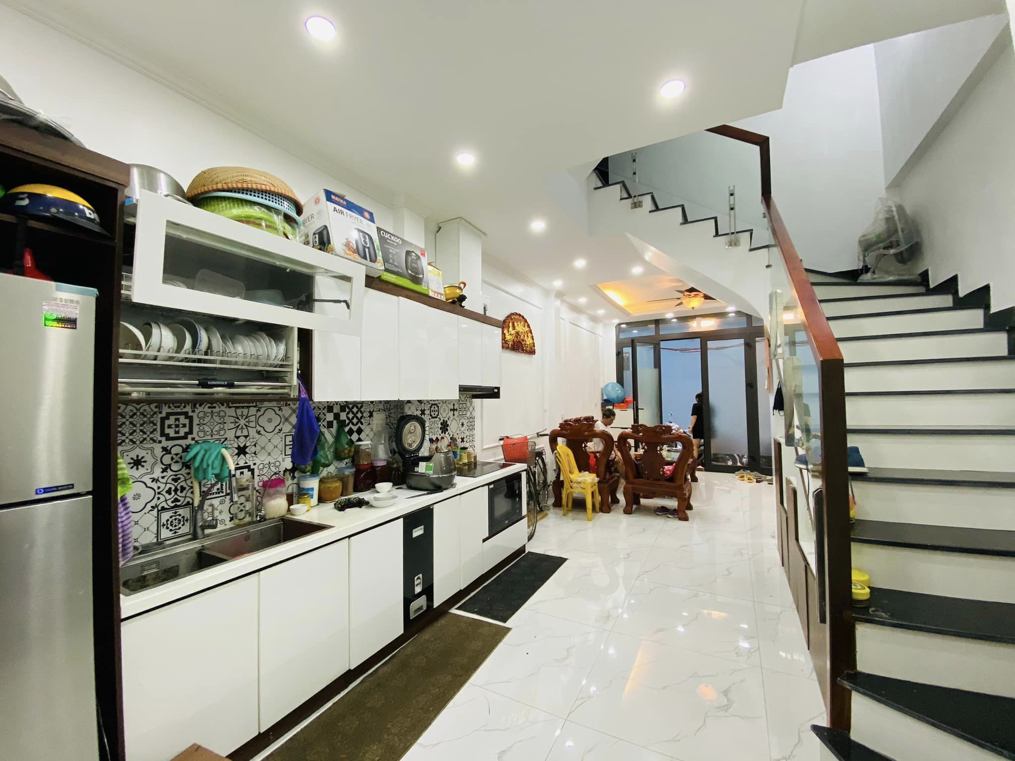 NHÀ MỚI ĐẸP RỤNG RỜI CHÂN TAY PHỐ KHƯƠNG TRUNG THANH XUÂN HN