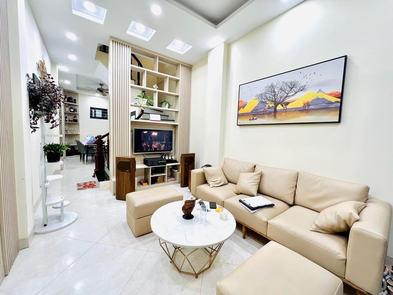 Bán nhà tại Đông Thiên , Q Hoàng Mai , Hà Nội 40m2 , 4 tầng , giá 3.75tỷ