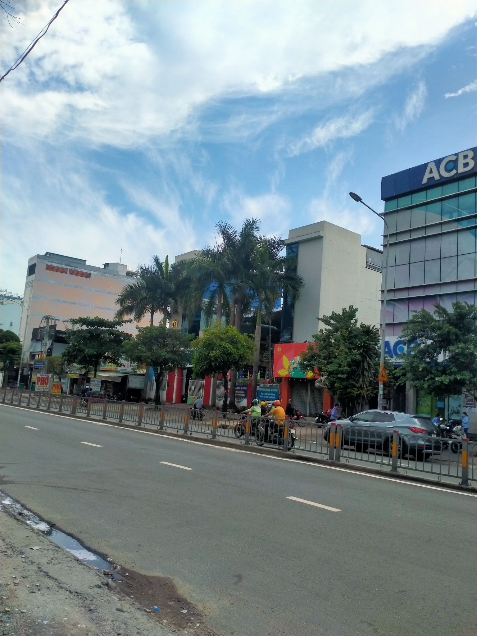 Chính chủ bán nhà Tây Thạnh Tân Phú, 100m2, C4 sát MT chỉ 5.2 tỷ