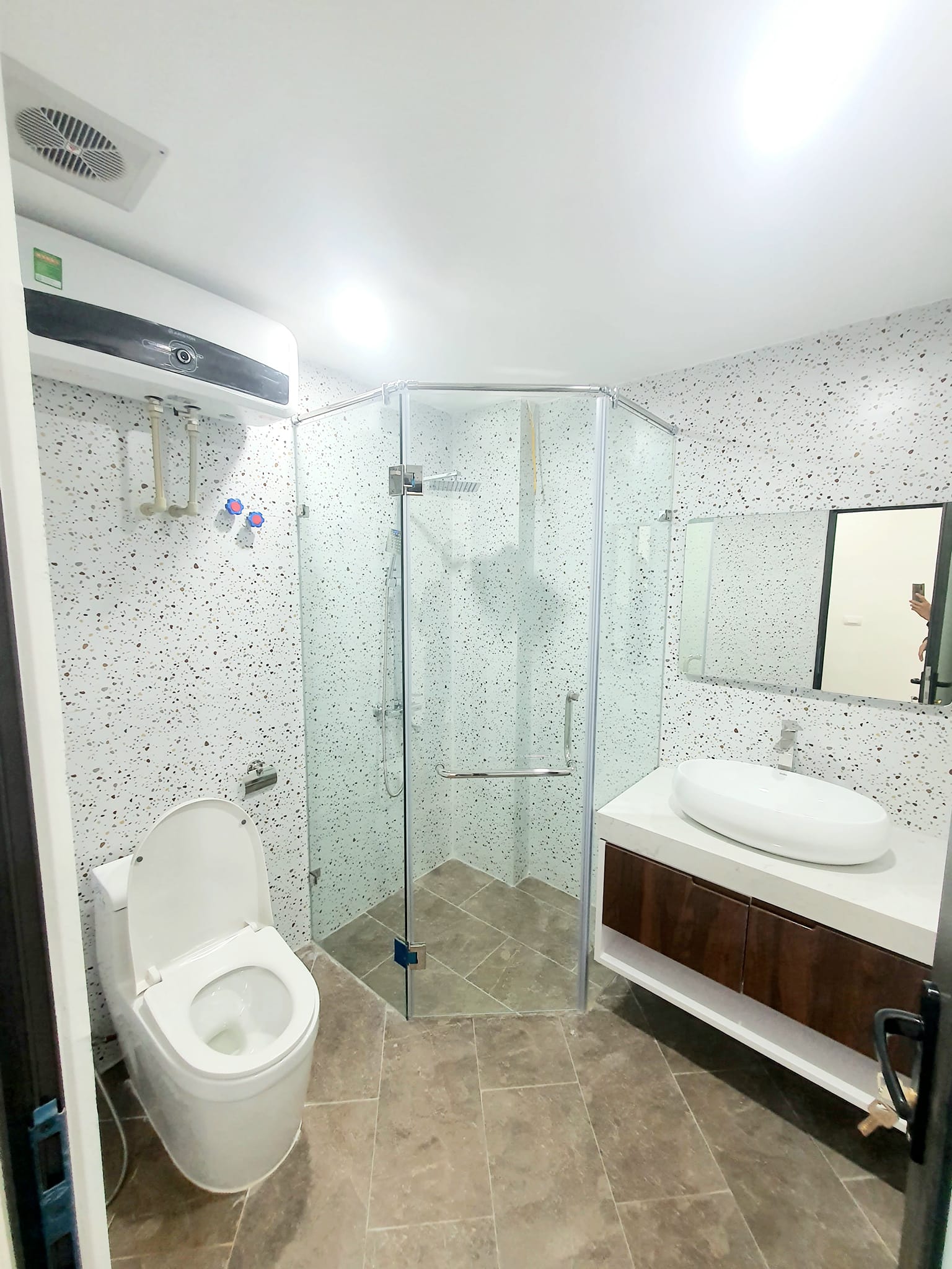 NHÀ MỚI ĐẸP RỤNG RỜI CHÂN TAY TRƯƠNG ĐỊNH HN