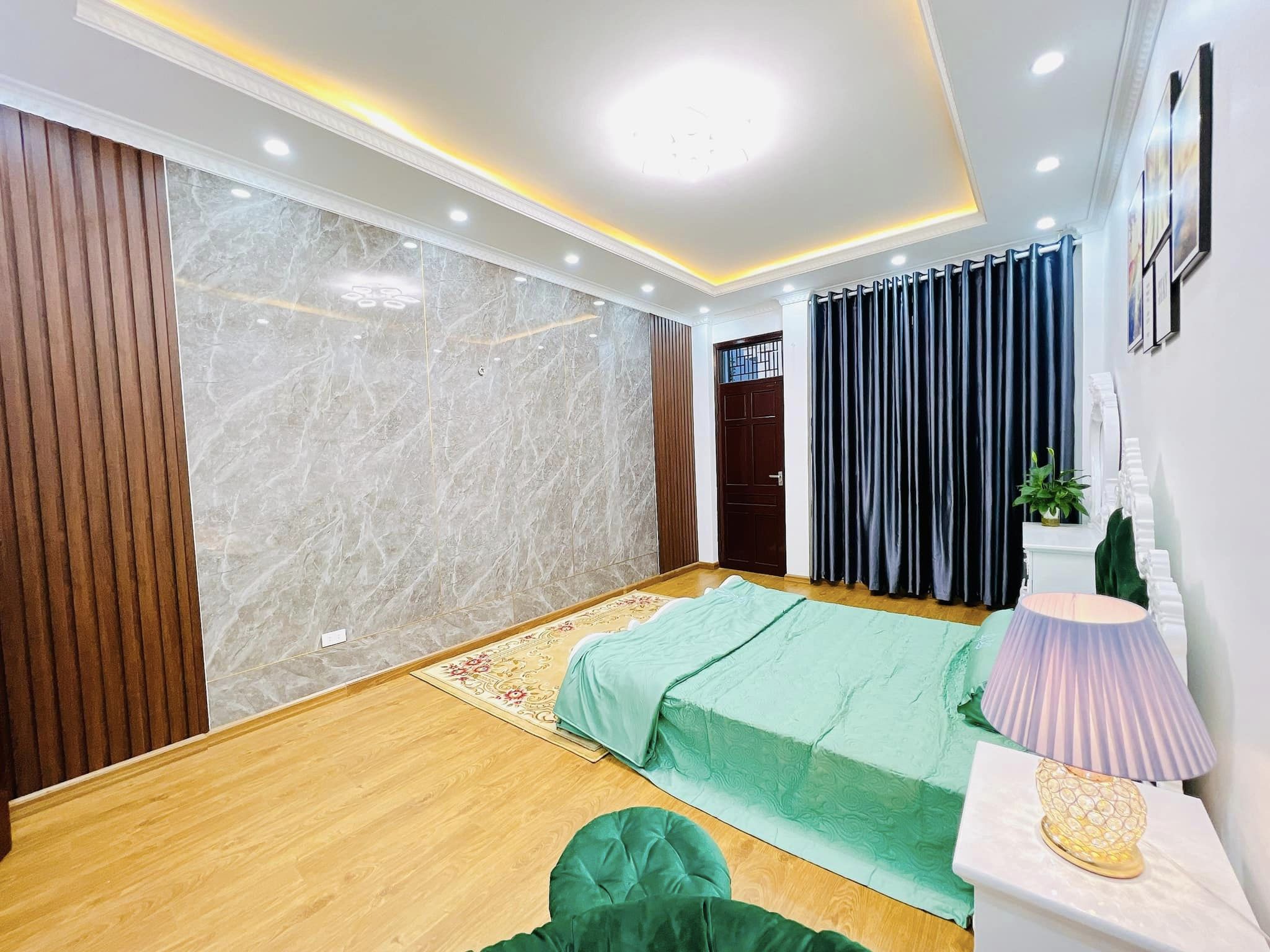 HIẾM ! HOÀNG MAI ÔTÔ ĐỖ CỬA - NGÕ 4M, DIỆN TÍCH RỘNG, NHÀ MỚI GIÁ RẺ.