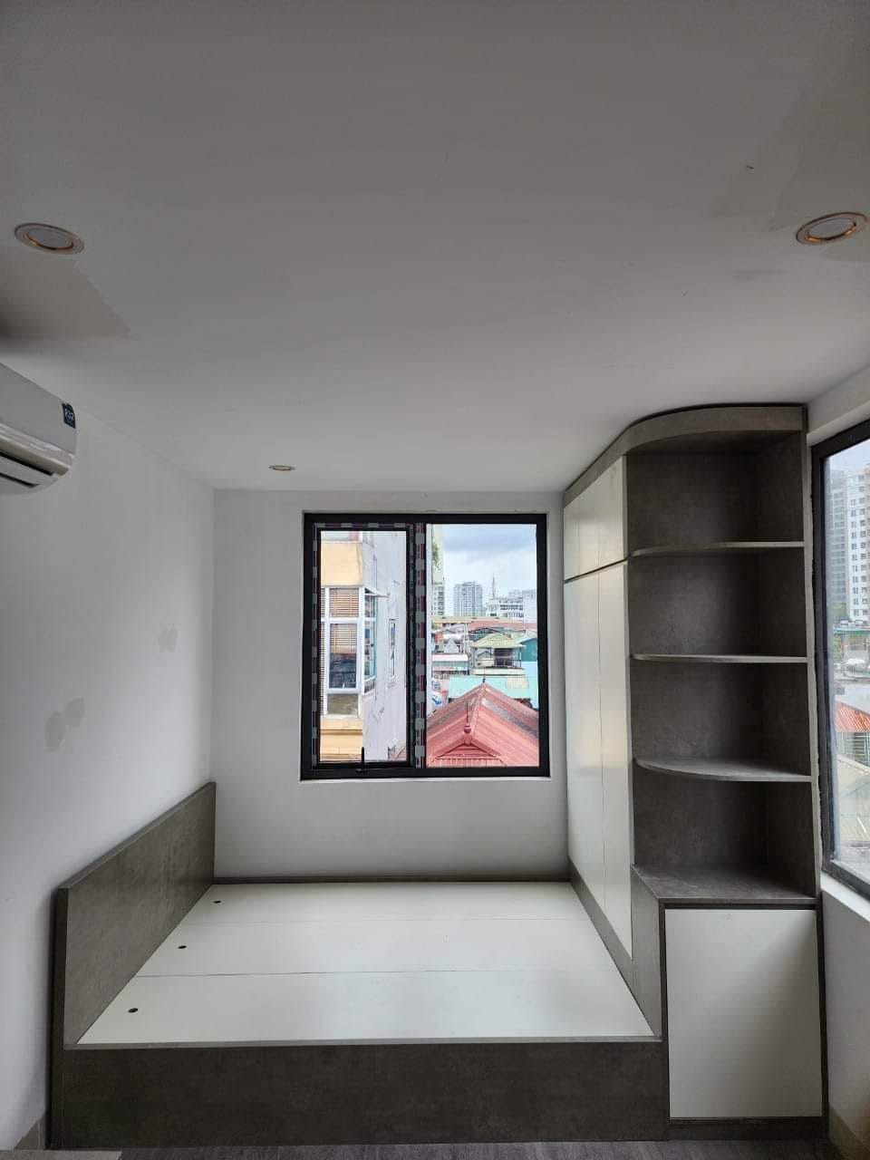 Bán gấp nhà quận Thanh Xuân, mặt phố Nhân Hòa, 105 m2, 8 tầng, thang máy, lô góc, KD cực đỉnh, 35 tỷ