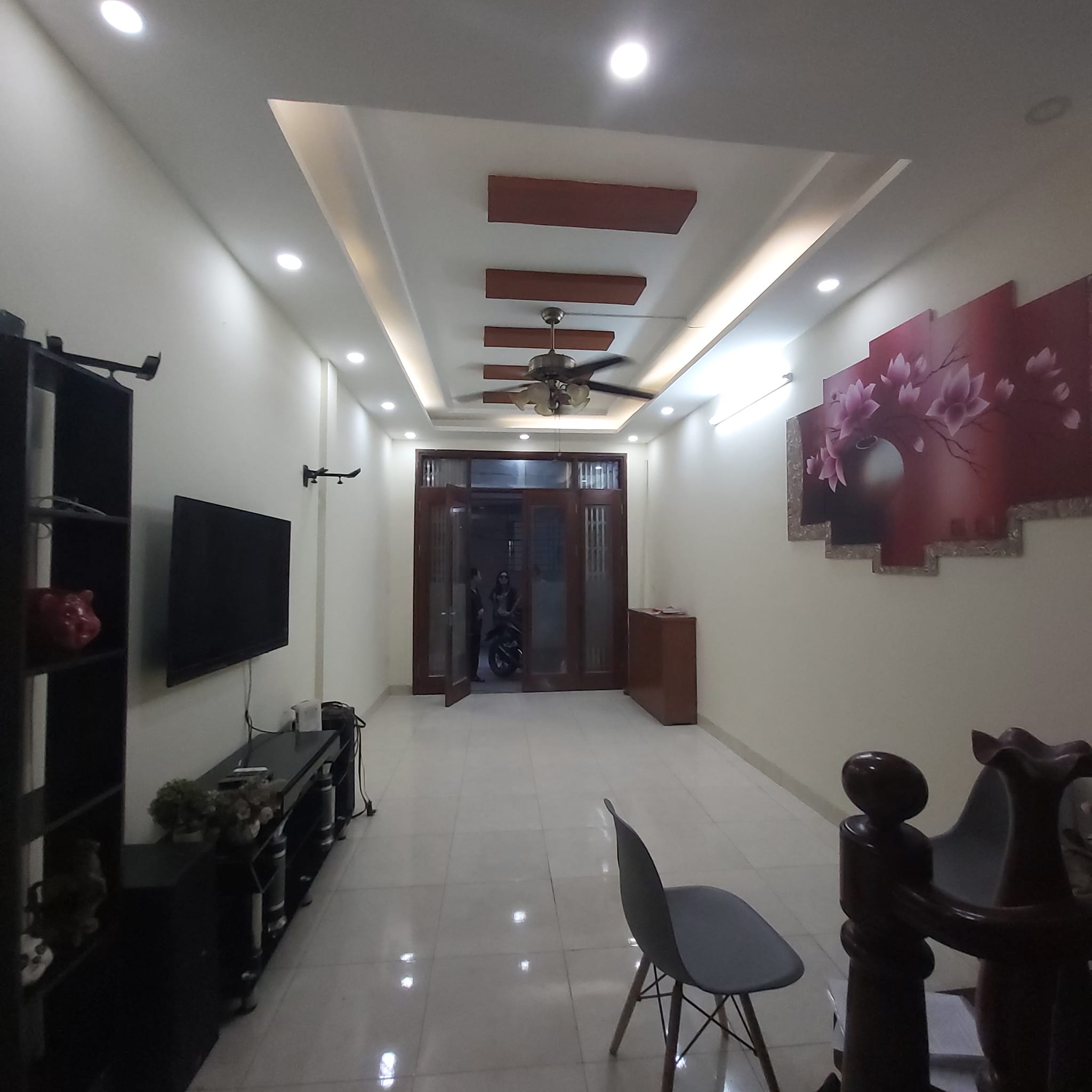 Bán Nhà Chiến Thắng mới , đẹp, ở ngay 40m x4 tầng, giá chỉ 3,6 tỷ