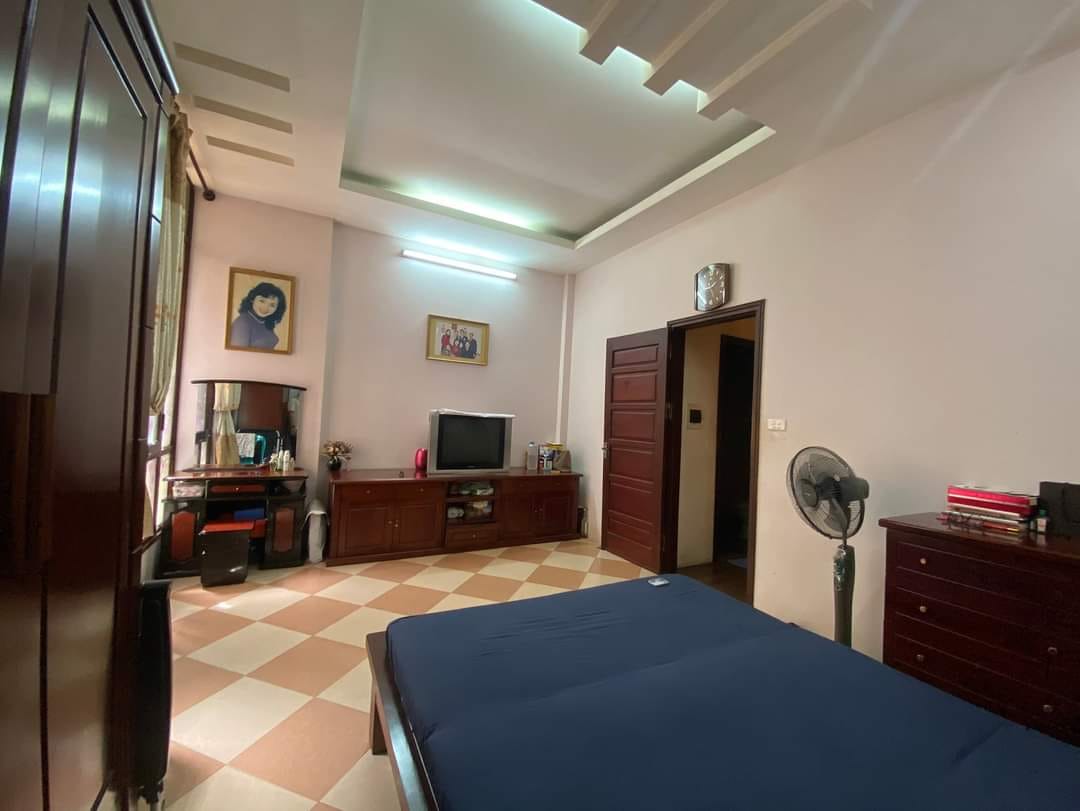 Bán nhà Thái Hà, Đống Đa, 50m2 x 5 tầng, mặt tiền rộng, ngõ ô tô, ở sướng, giá 9.3 tỷ