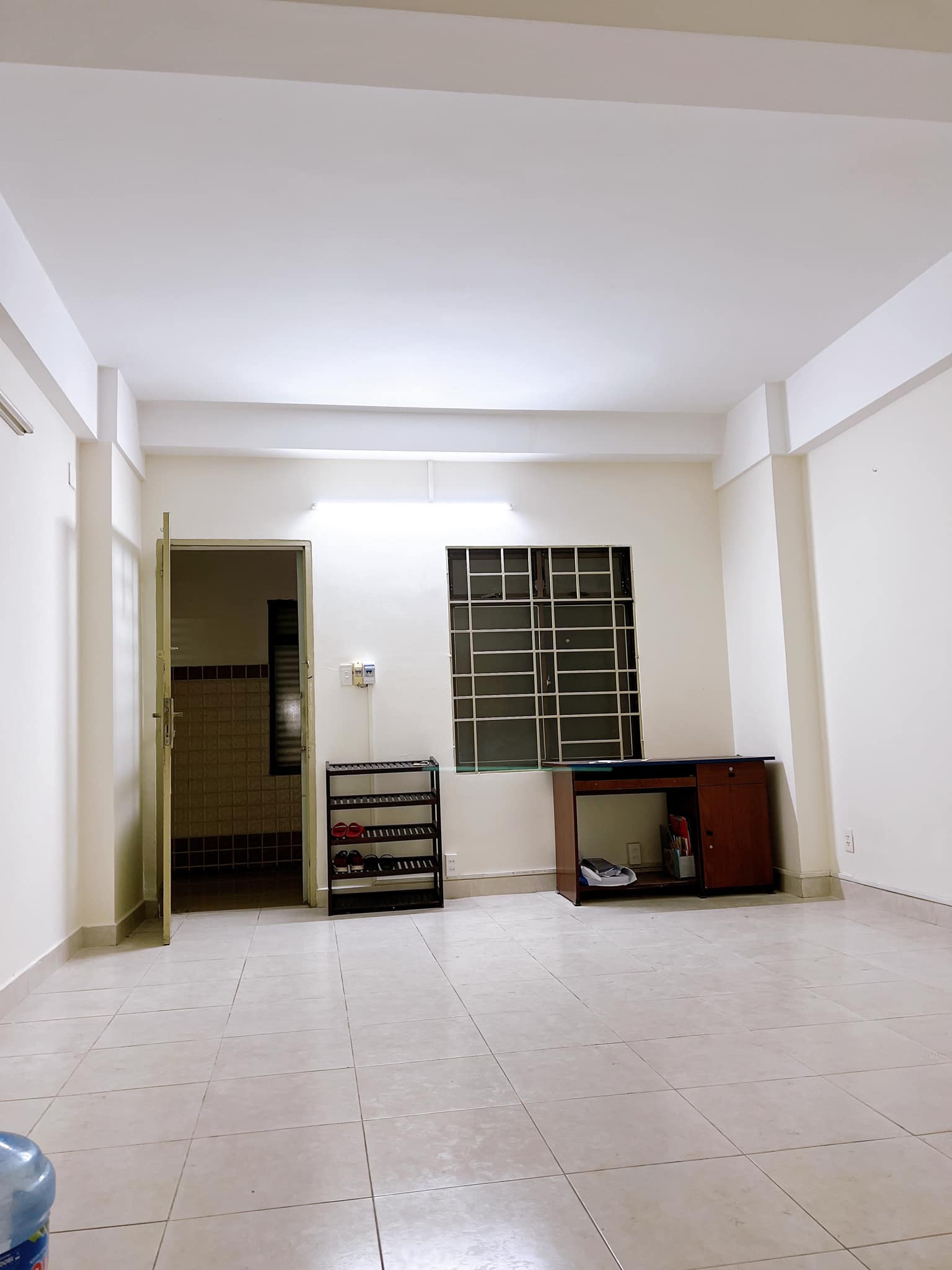 CẦN BÁN GẤP CĂN CHUNG CƯ TÔN THẤT THUYẾT, Q4 , DT 60M2. GIÁ CHỈ 2 TỶ 3