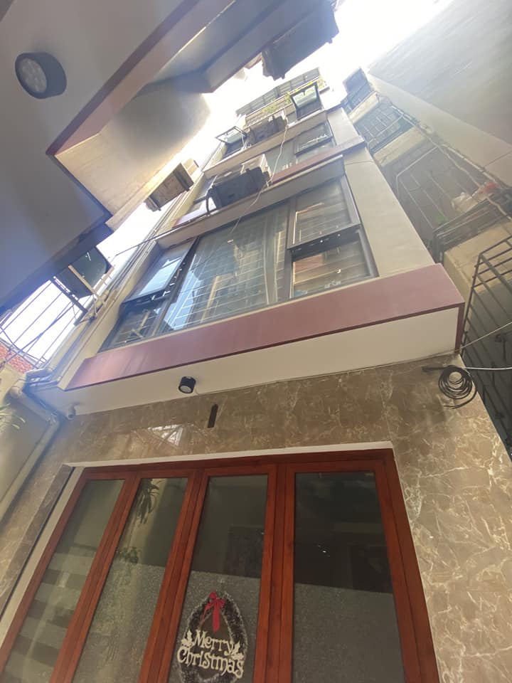 Cần bán nhà riêng ngõ 260 Cầu Giấy. Cách ôtô 10m. DT 38m2*5T. Giá 5,6tỷ.