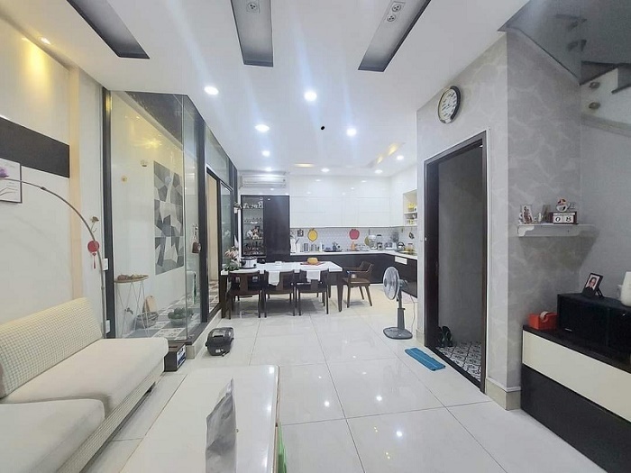 BÁN NHANH SIÊU PHẨM RẺ NHẤT KHU VỰC, HẺM Ô TÔ,PHƯỜNG 1 QUẬN TÂN BÌNH.