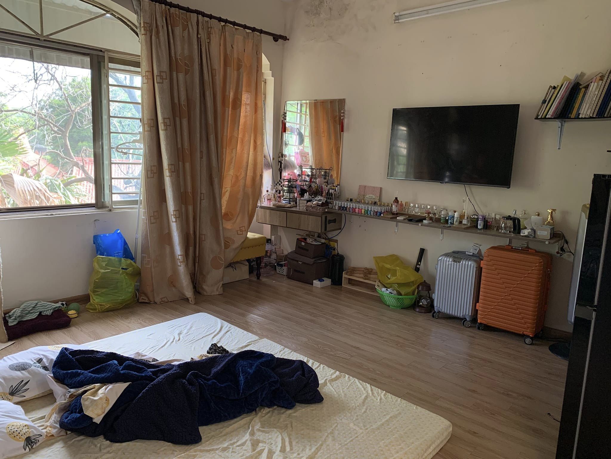 Chủ nhà bán gấp nhà Kim Mã Ba Đình 85m 5t mt5.5 giá 13 tỷ.