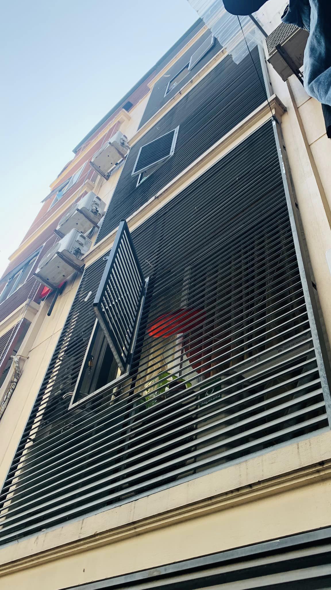 Bán nhà riêng Quan Nhân, Thanh Xuân, sát ô tô. DT 44m2*6T. Giá 6,7tỷ.