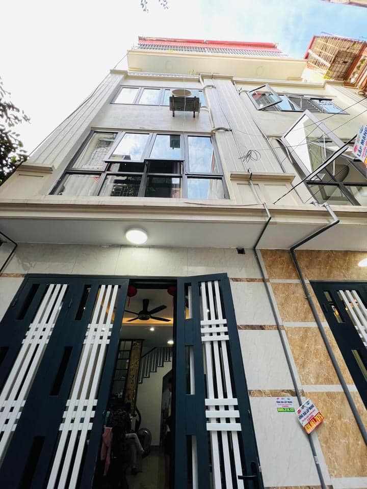 NHÀ ĐẸP LÔ GÓC ( RẺ NHẤT PHỐ ) TRẦN KHÁT CHÂN, DT 48M, 4 TẦNG, MT 4M. CHỦ MỚI VỀ Ở LUÔN